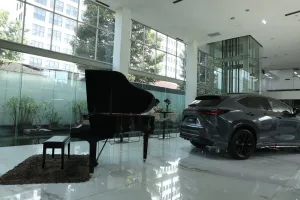 Lexus Gallery Hadirkan Peng...
