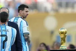 Messi Akan Tinggalkan Timna...
