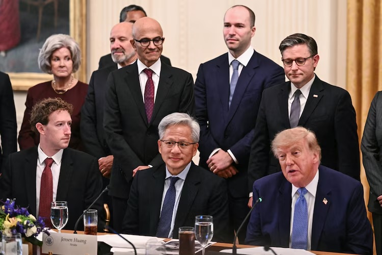 Trump Luncurkan 'Pasukan Intelijen Super', Ini Tugasnya! 