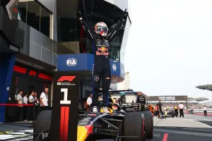 Verstappen Girang Lihat Per...