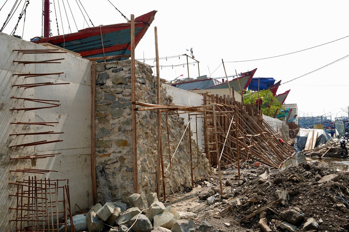 Antisipasi Banjir Rob, Sudin SDA Jakut Bangun Tanggul Sepanjang 80 Meter di Mandala Bahari