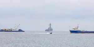 AS Hancurkan Kapal Terduga Kurir Narkoba di Laut Karibia