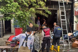 Terjebak Kebakaran, Dua Pemuda Tewas di Matraman Jaktim