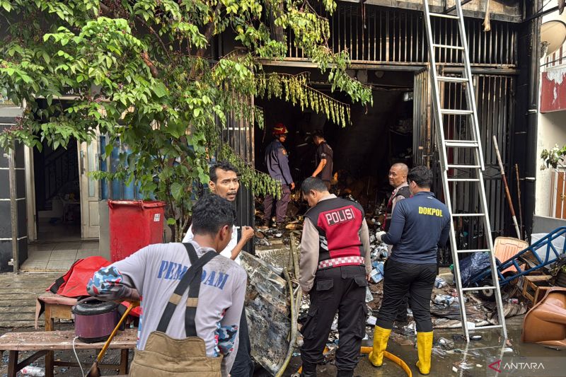 Terjebak Kebakaran, Dua Pemuda Tewas di Matraman Jaktim