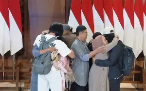 Lolos dari Maut Perompak Somalia, 4 ABK Indonesia Akhirnya Pulang, Tangis Haru Pecah di Soetta