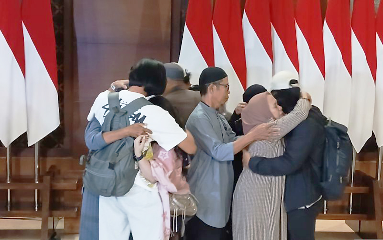 Lolos dari Maut Perompak Somalia, 4 ABK Indonesia Akhirnya Pulang, Tangis Haru Pecah di Soetta