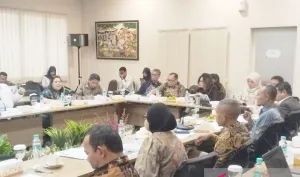 Pengelola Kawasan Industri Karawang Keluhkan Gangguan Keamanan dan Perizinan ke DPR RI