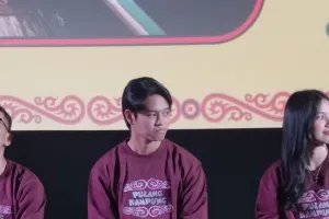Bukan Cuma Jago Nyanyi! Axelo Nababan Debut Akting di Film Musikal "Pulang Kampung"
