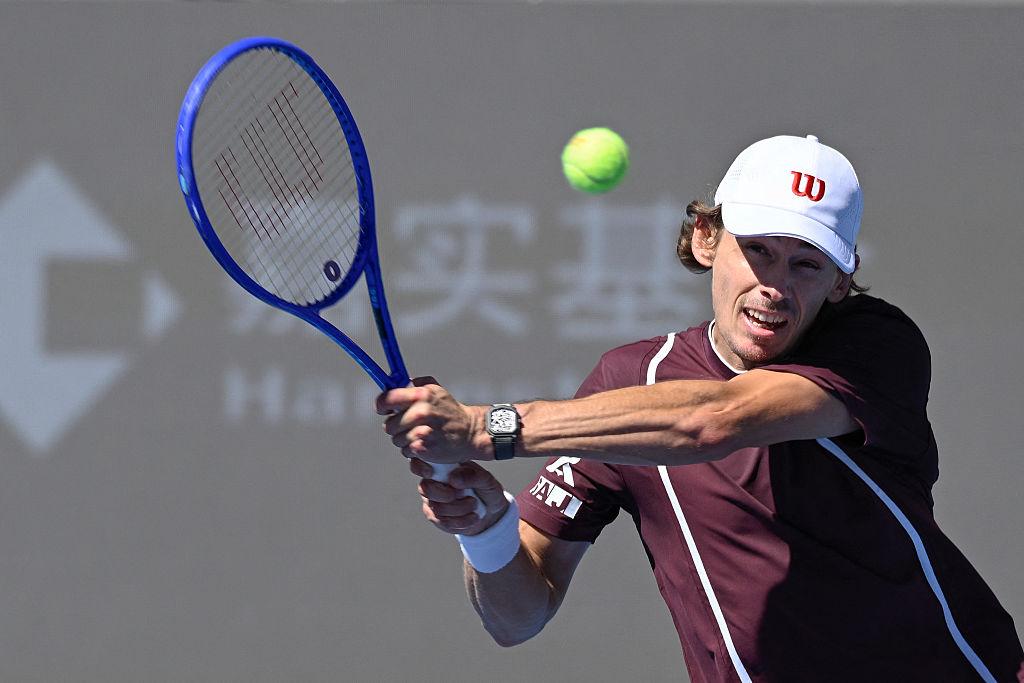 De Minaur ke Shanghai Jalani Pemeriksaan Cedera Setelah M...