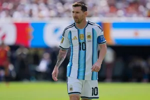 Era Messi Berakhir, Ini Gam...