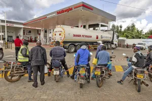 Harga BBM di Afrika Selatan Naik hingga Rp3.500 per Liter