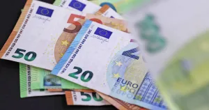 Jerman-Prancis Desak Uni Eropa Buat Instrumen Dagang Baru