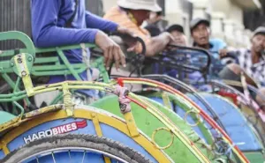 Kronologi Kecelakaan Maut di Cengkareng: Tukang Becak Motor Tabrak Pemotor, Dilarikan ke Puskesmas Tapi Tewas!