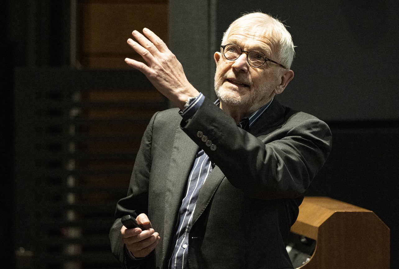 Partikel Subatomik Antar Fisikawan Belgia, Francis Halzen Meraih Nobel