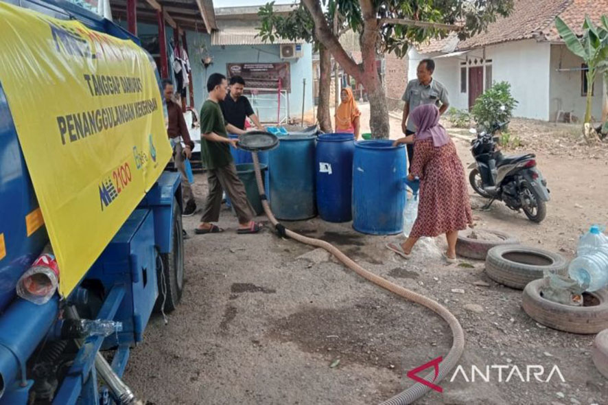 Penyaluran Bantuan 15 Juta Liter Air untuk Warga Terdampak Kekeringan di Bekasi