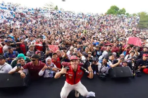 Ribuan Warga Mataram Sambut Pembalap MotoGP 