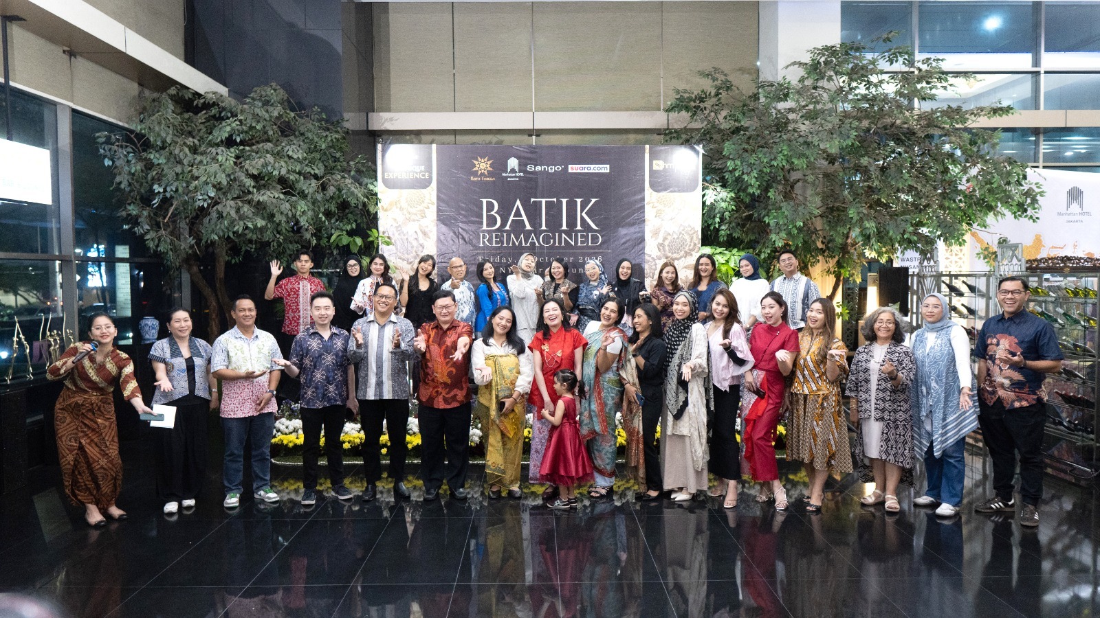 Batik Tak Lagi di Kain, Kini Hadir di Atas Piring Keramik