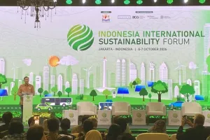 Luhut Yakinkan Investor: Ekonomi Indonesia Tetap Solid, Tak Akan Kolaps
