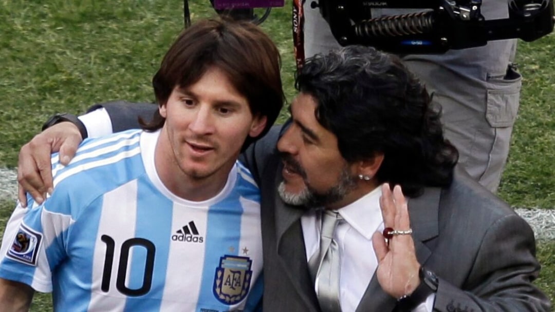 Messi vs Maradona: Siapa yang Punya Karier Terbaik Bersam...