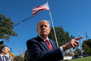 Presiden Trump Klaim Aliran Minyak Selat Hormuz Pulih