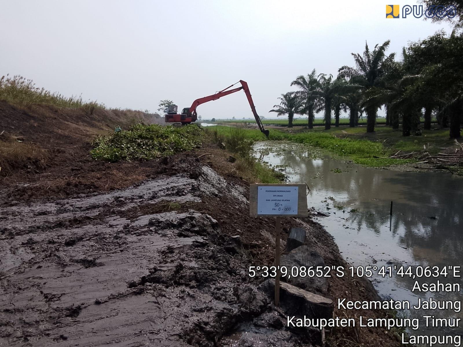Selamatkan 8.000 Hektare Sawah dari Air Laut, PU Keruk 10 Km Saluran di Lampung Selatan