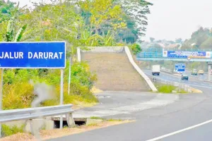 Sering Terjadi Truk Rem Blong, Jasamarga Sediakan Jalur Penyelamat Darurat di Tol Cipularang