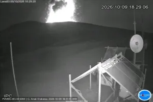 Gunung Anak Krakatau Erupsi Dua Kali, Begini Kondisi Terbarunya