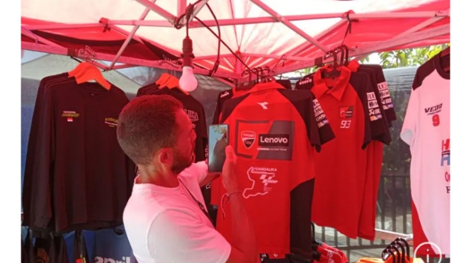 Merchandise MotoGP Indonesia 2026 Mulai Diburu Penonton, ...