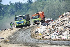 TPA Sarimukti Terancam Penuh, Jabar Gandeng TNI Olah 1.000 Ton Sampah Jadi Solar