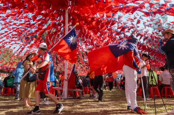 Di Tengah Tekanan Militer Tiongkok, Taiwan Siapkan Anggaran Pertahanan Rekor untuk 2027