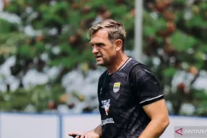 Laga Krusial Persib vs Dewa...