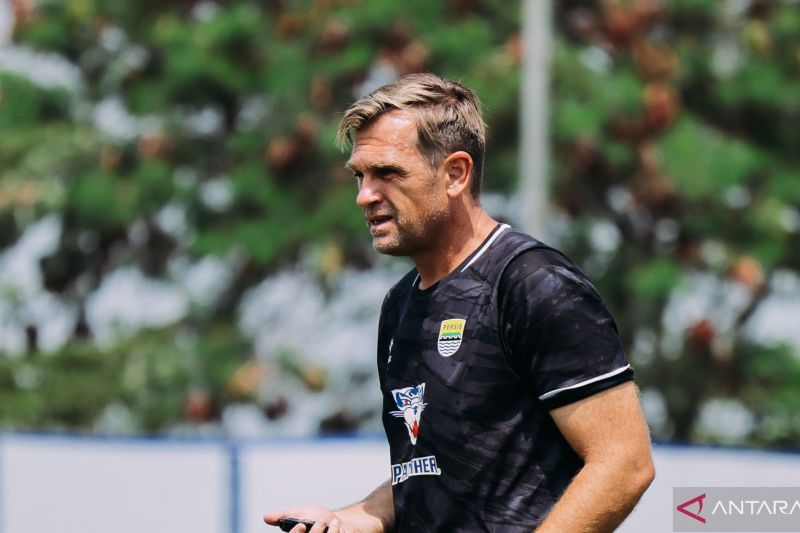 Laga Krusial Persib vs Dewa United! Maung Bandung Berburu...