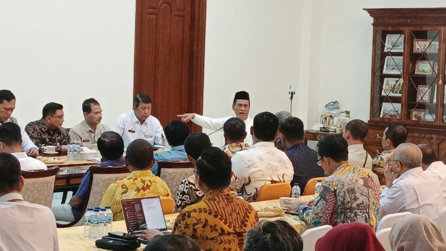 Mentan Siapkan Solusi Permanen untuk Atasi Persoalan Paso...