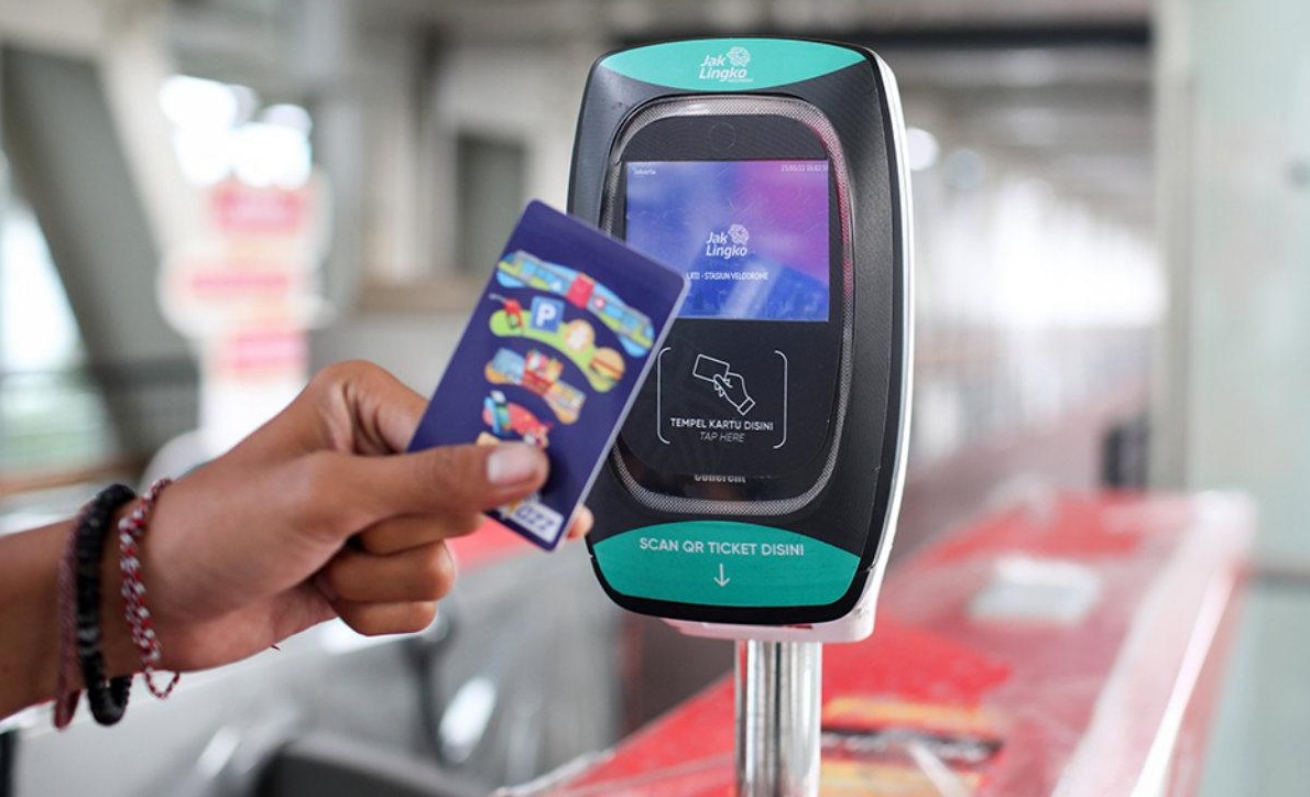 Mulai Senin 12 Oktober, MRT Jakarta Integrasikan Pembayar...