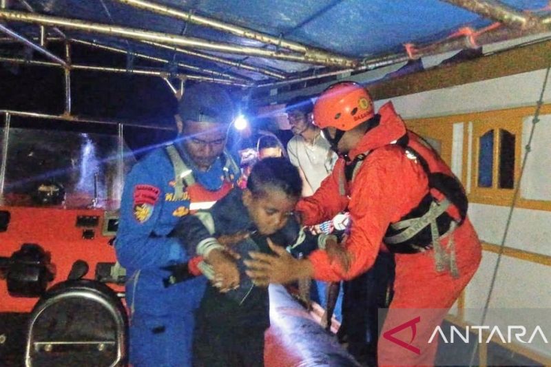 SAR evakuasi 27 Penumpang Kapal Alami Mati Mesin di Aru