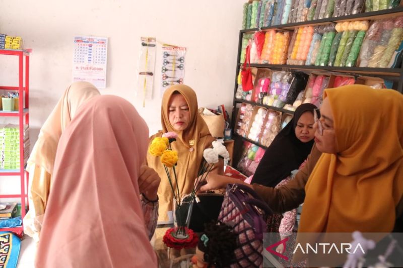 Dekranasda Solok Pilah Produk Unggulan, Perajin Lokal Siap Naik Kelas