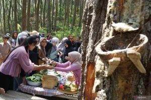 Pasar Jadul Pangupo Jiwo Trenggalek Mendadak Ramai, Apa yang Membuatnya Istimewa?
