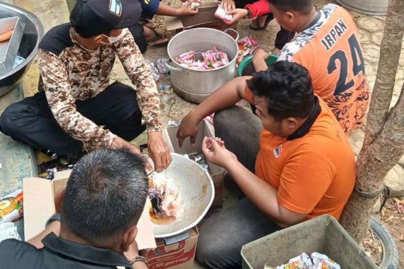 Pemprov Babel Dirikan Dapur Umum untuk Bantu Ribuan Korban Kebakaran Serdang