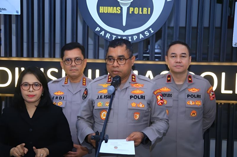 Polri Mutasi 199 Personel, Kakorlantas hingga Kapolda Lam...