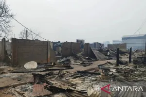 Rumahnya Terbakar, Anak-anak Korban Kebakaran di Bangka Selatan Tetap Sekolah 