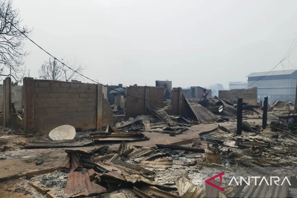 Rumahnya Terbakar, Anak-anak Korban Kebakaran di Bangka S...