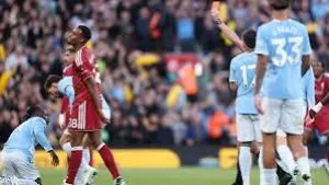 Andoni Iraola Nilai Kartu Merah Gravenberch Picu Kekalahan Liverpool dari Manchester City