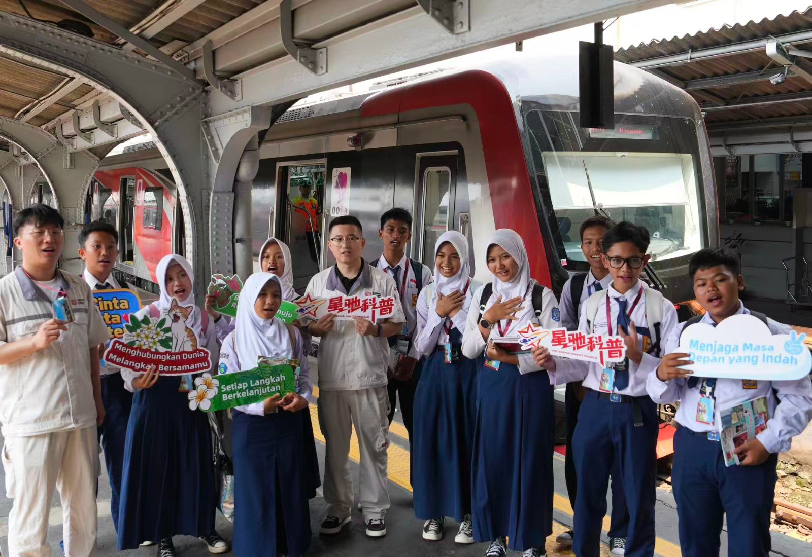 CRRC Sifang Gelar Kompetisi Menggambar dan Fotografi KRL 2026