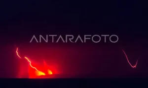 Membahayakan Jiwa, BPBD Lebak Larang Wisatawan Dekati Gunung Anak Krakatau