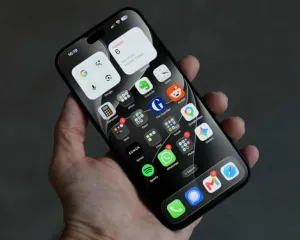 Review iPhone 18 Pro Max: Tahan Baterai Sampai 3 Hari, Tapi Bobotnya Itu Lho 