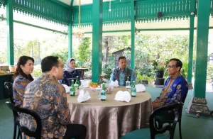 Sultan Tekankan Kesinambungan Program Kepolisian kepada Kapolda DIY Baru.