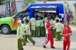 Tingkatkan Literasi sejak Dini, Perpustakaan Keliling Kota Kendari Sasar Siswa SD