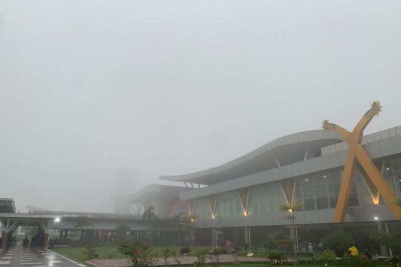 Kabut Asap, 12 Penerbangan di Bandara Pekanbaru Ditunda
