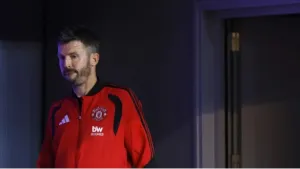 Start Terburuk Manchester United dalam 40 Tahun, Carrick Tetap Optimistis