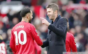 Kalah 0-2 Tapi Carrick Malah Ngeles Tampil Bagus? Kartu Merah Leny Yoro Hancurkan Setan Merah